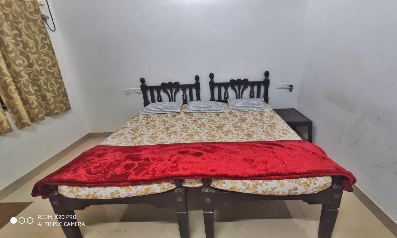Chandraprabha Nyahari Niwas Malvan Exterior photo